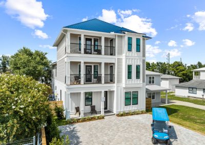 Black Pearl, front of the vacation home with golf cart