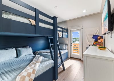 Diamond Oasis, bunk bedroom