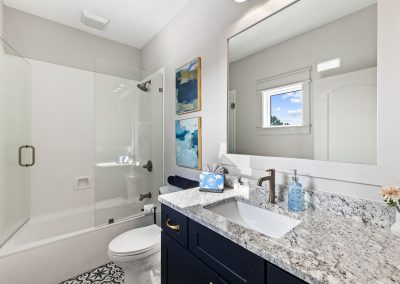 Diamond Oasis, bathroom