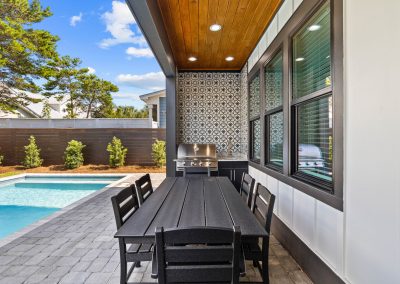 Diamond Oasis, outdoor dinning room