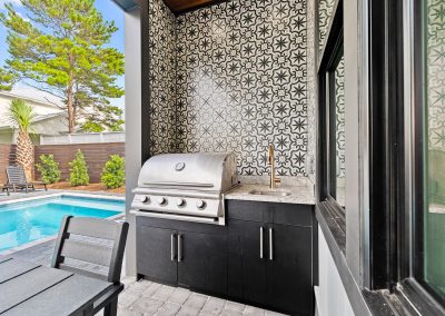 Diamond Oasis, outdoor grill