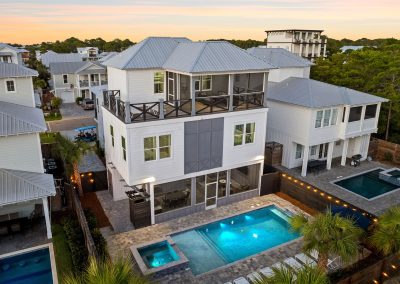 Bougie Buffalo, pool and hot tub