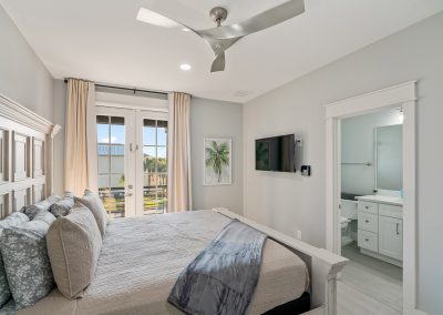 Coral Bay, bedroom