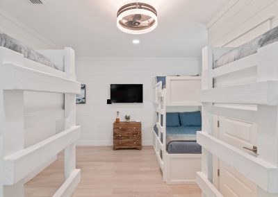 Coral Bay, bunk room