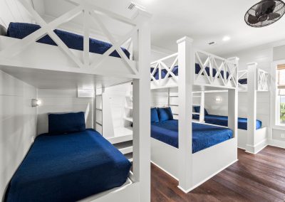 Grand Pearl, bunk bedroom