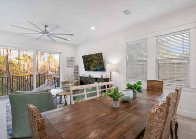 Coral Bay, dining room table