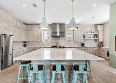 Emerald Palace, kitchen with huge kitchen island