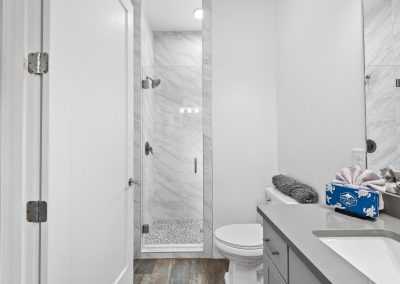 Atlantis, bathroom with walk-in shower