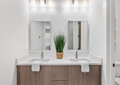 Emerald Palace, bathroom with double sinks