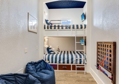 Aqua Reina, built-in bunk beds