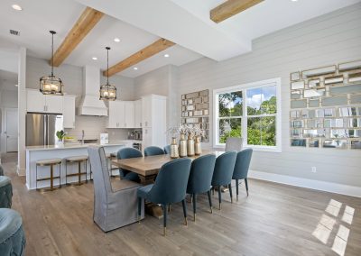 Casa D'Azure, dining room and kitchen