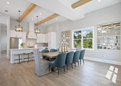 Casa D'Azure, dining room and kitchen