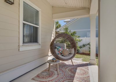 Aqua Reina, porch with chair