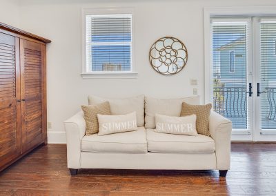 Aqua Grande, bedroom with a couch