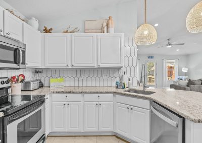 Wavy Whale, kitchen