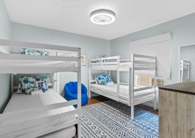 Wavy Whale, bedroom with bunks