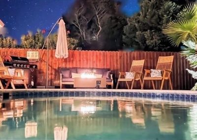 Wavy Whale, pool