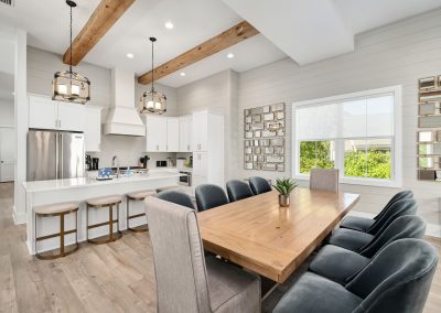Casa D'Azure, dining table and kitchen