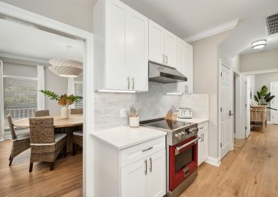 Palm Royale, kitchen