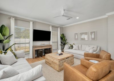 Palm Royale, living room