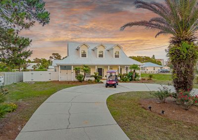 Palm Royale, front of the home