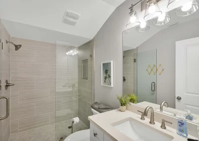 Poseidon's Palace, bathroom